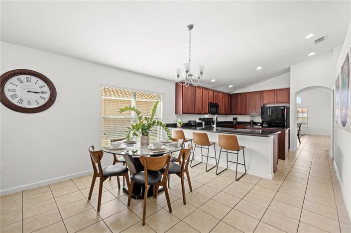 Image No.14-4 Bed House for sale