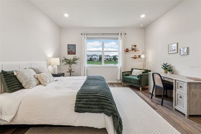 Image No.11-3 Bed House for sale