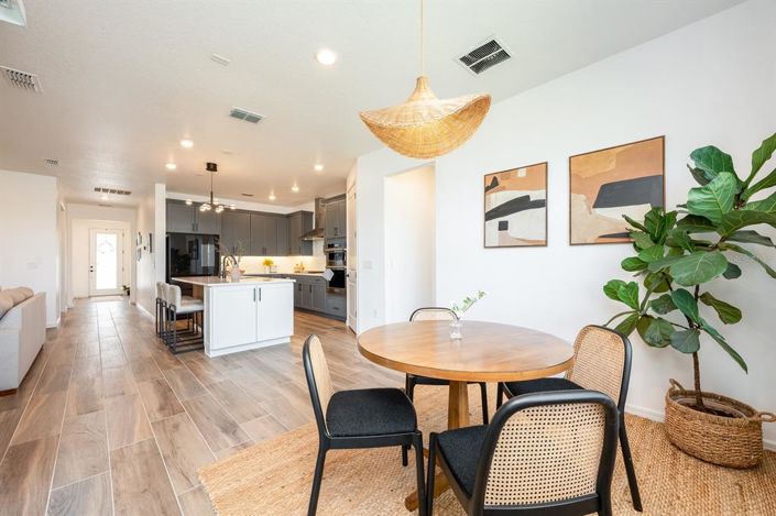 Image No.9-3 Bed House for sale