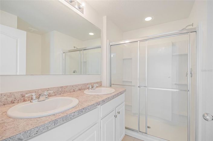 Image No.27-3 Bed Townhouse for sale