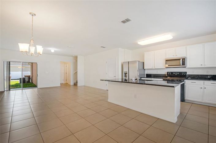 Image No.4-3 Bed Townhouse for sale