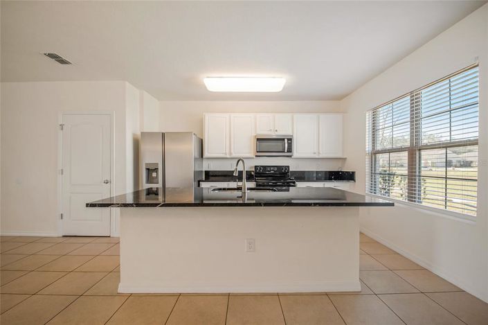 Image No.6-3 Bed Townhouse for sale