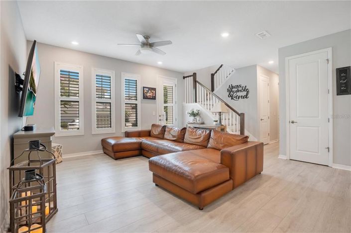 Image No.6-4 Bed House for sale