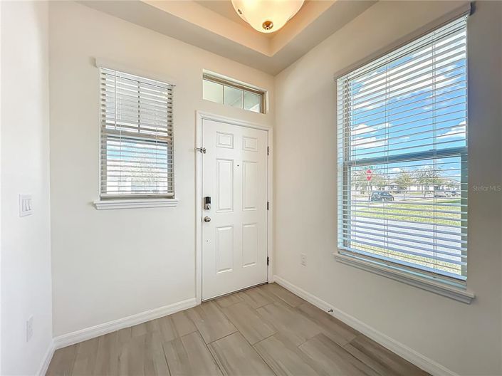 Image No.10-3 Bed House for sale