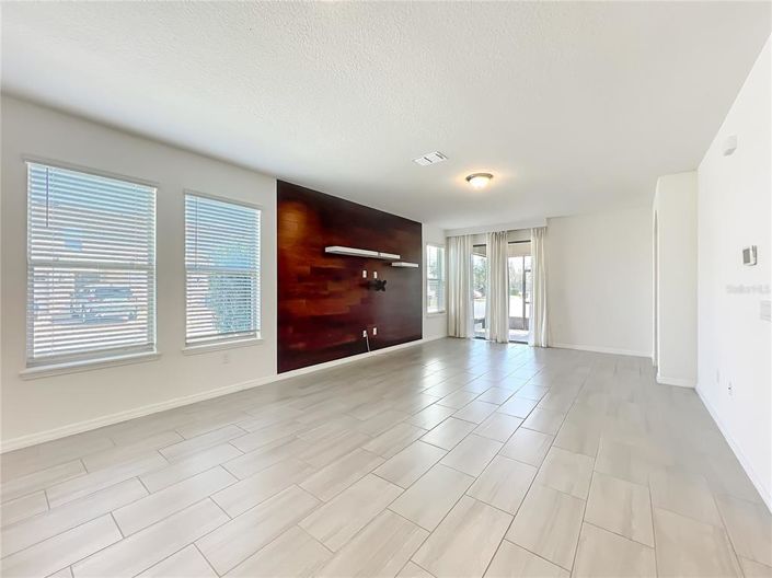 Image No.24-3 Bed House for sale