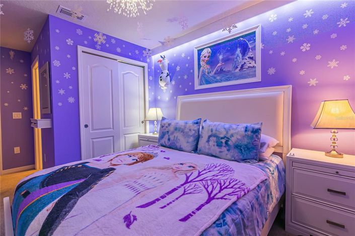 Image No.40-5 Bed Townhouse for sale