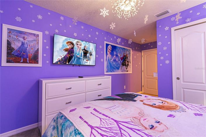 Image No.41-5 Bed Townhouse for sale