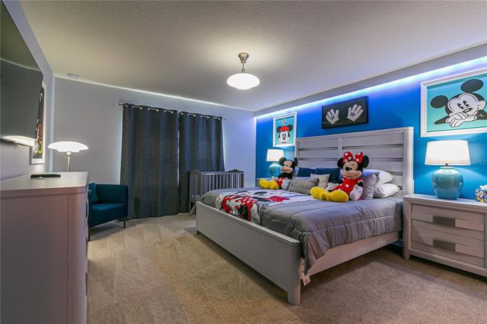 Image No.43-5 Bed Townhouse for sale