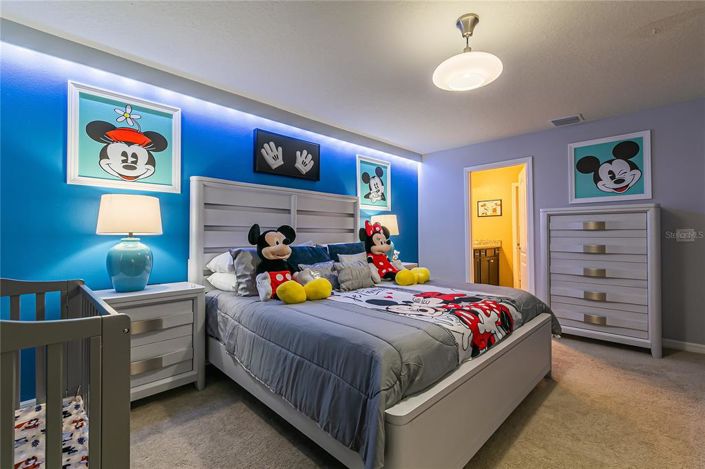 Image No.45-5 Bed Townhouse for sale