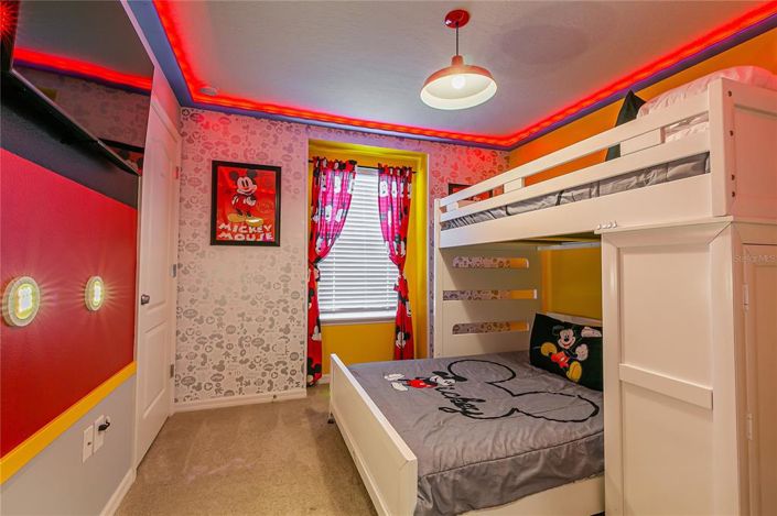 Image No.50-5 Bed Townhouse for sale