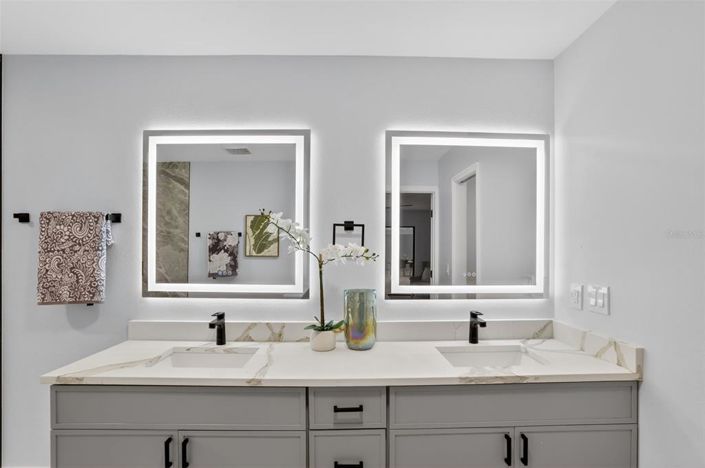 Image No.18-4 Bed House for sale