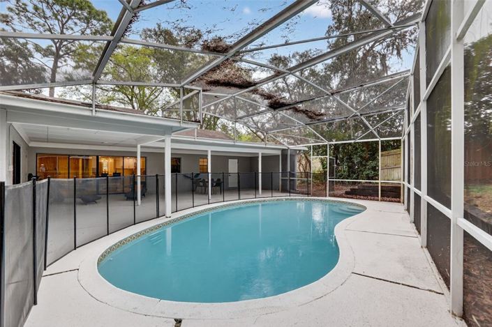 Image No.25-4 Bed House for sale