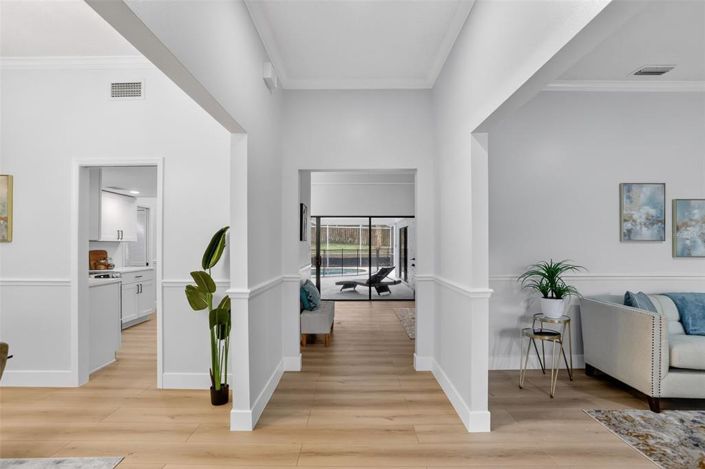 Image No.3-4 Bed House for sale