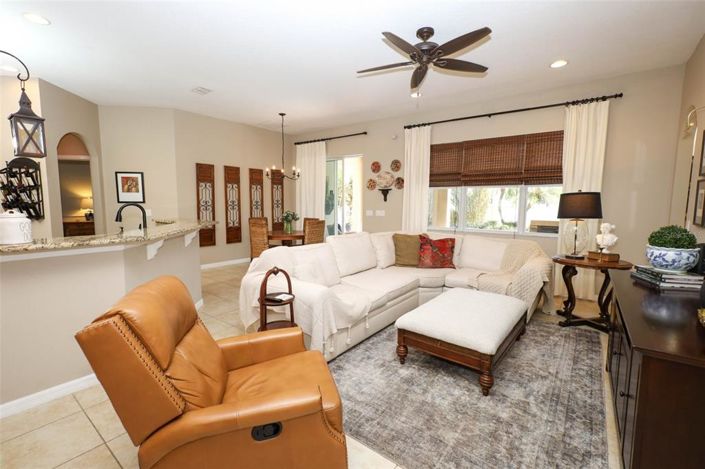 Image No.19-4 Bed House for sale