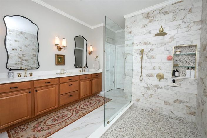 Image No.33-4 Bed House for sale