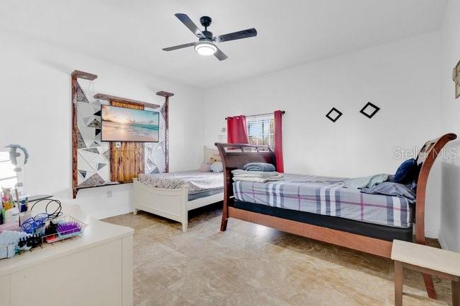 Image No.19-3 Bed Townhouse for sale