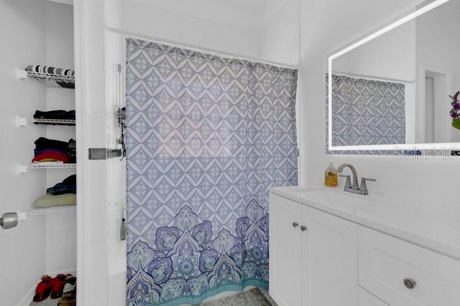 Image No.25-3 Bed Townhouse for sale