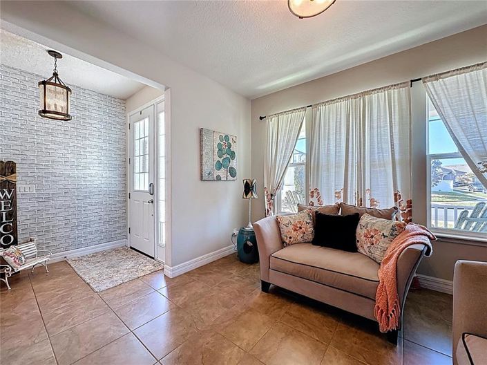 Image No.13-3 Bed House for sale