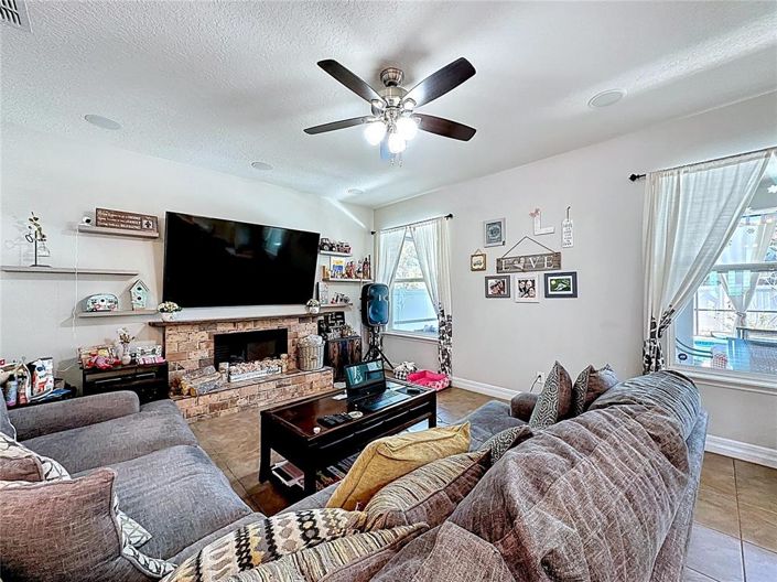 Image No.22-3 Bed House for sale