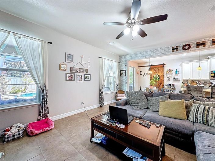 Image No.25-3 Bed House for sale