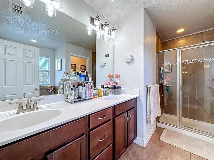 Image No.56-3 Bed House for sale