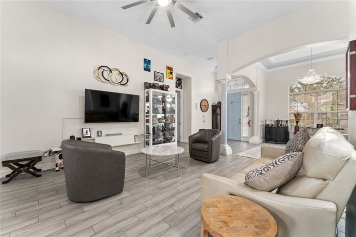 Image No.4-4 Bed House for sale