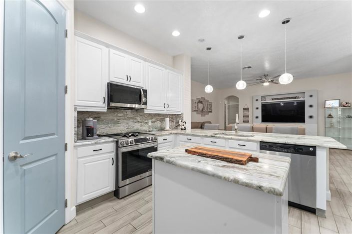 Image No.8-4 Bed House for sale