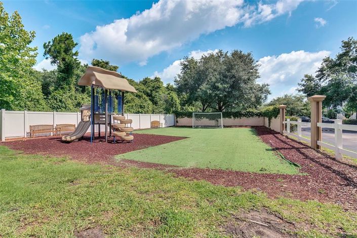 Image No.52-4 Bed Townhouse for sale