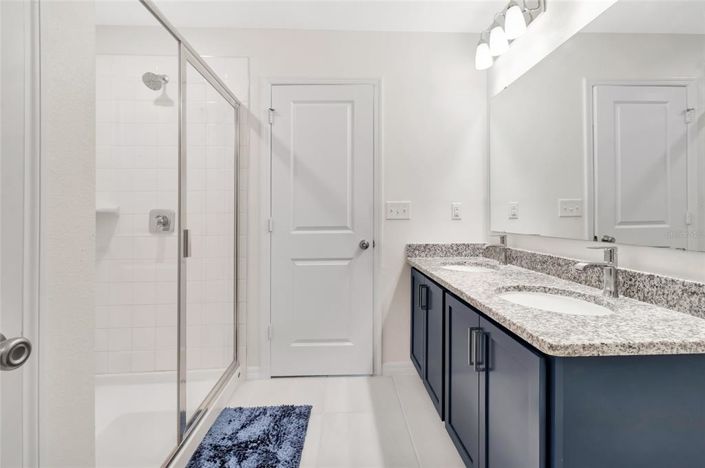 Image No.17-3 Bed House for sale