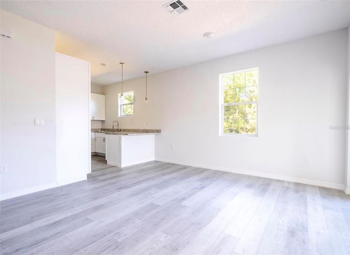 Image No.26-3 Bed House for sale