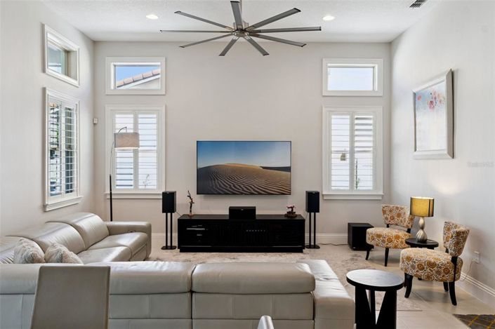 Image No.13-4 Bed House for sale