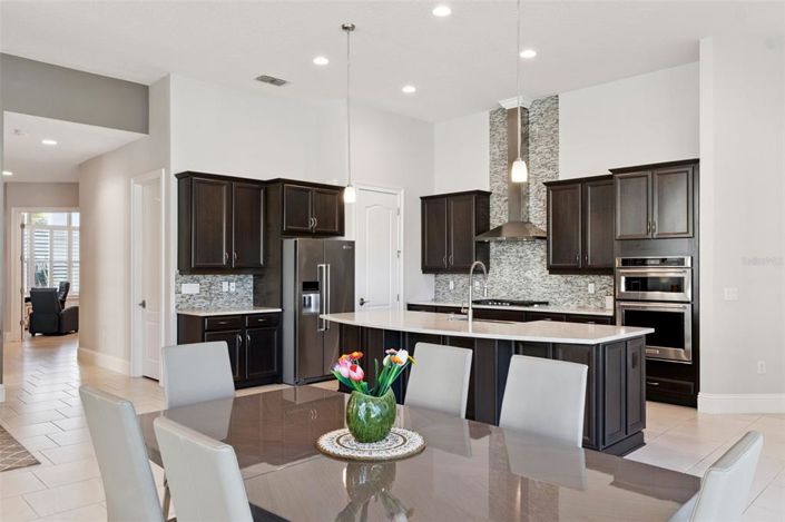 Image No.17-4 Bed House for sale