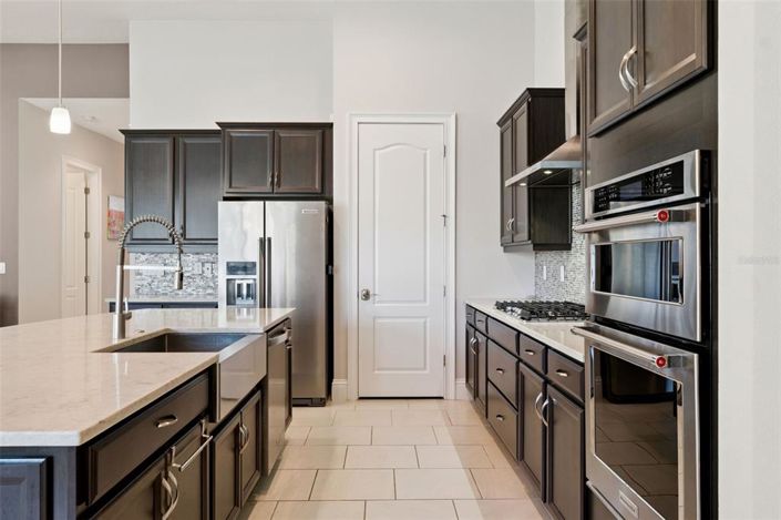 Image No.19-4 Bed House for sale