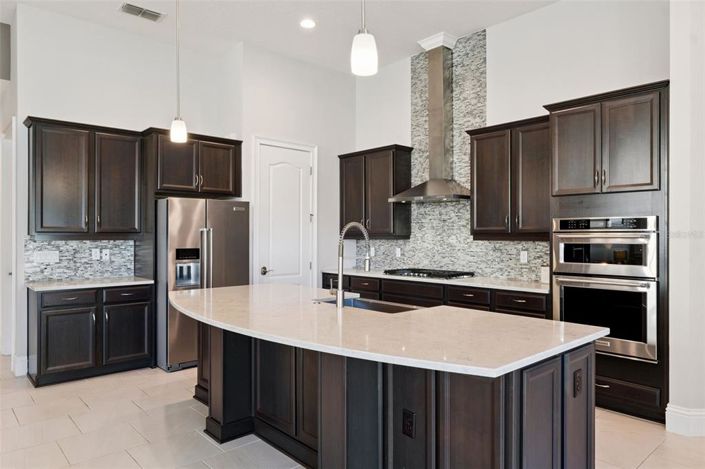 Image No.20-4 Bed House for sale