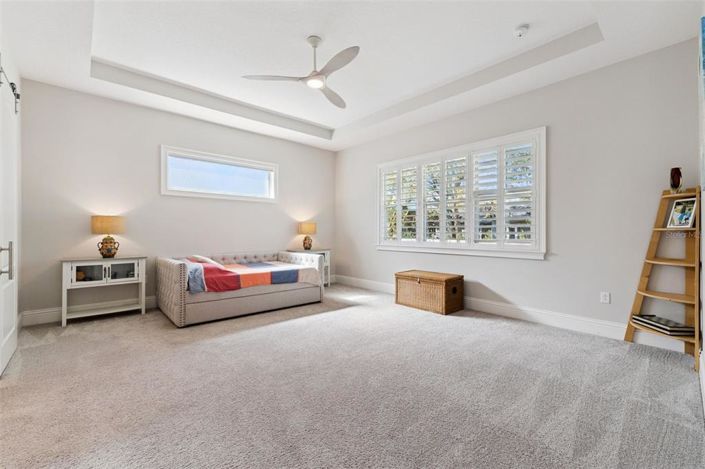 Image No.22-4 Bed House for sale