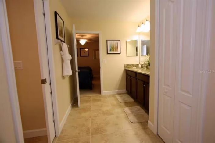 Image No.17-9 Bed House for sale