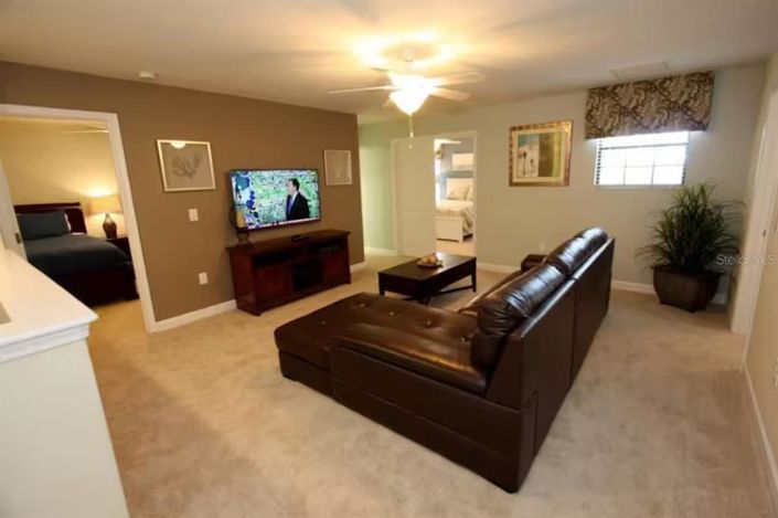 Image No.19-9 Bed House for sale