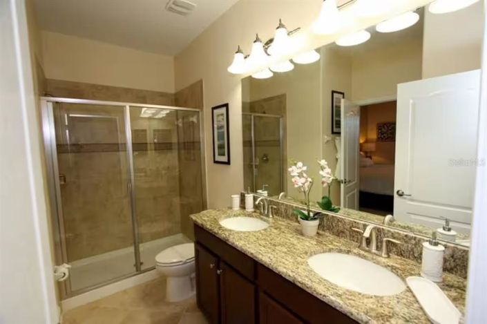 Image No.25-9 Bed House for sale