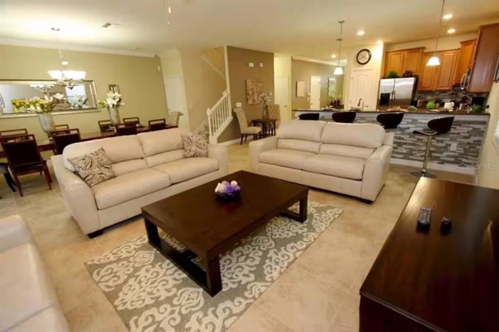 Image No.5-9 Bed House for sale