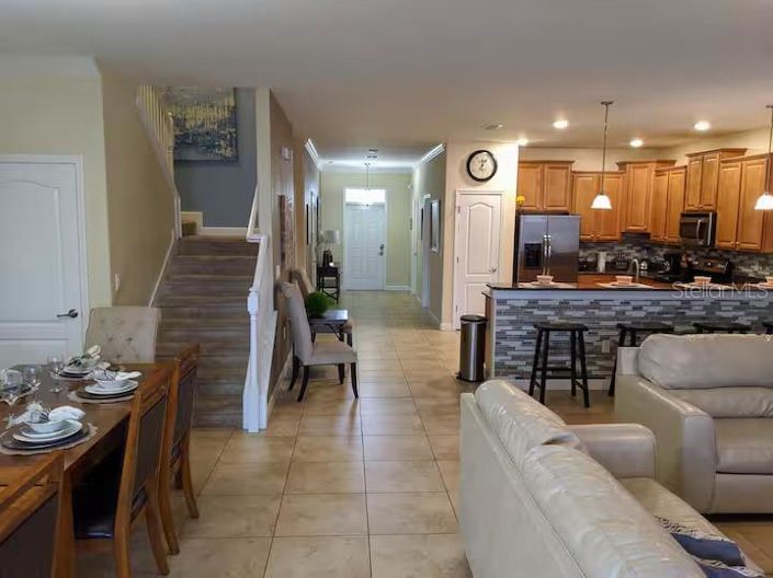 Image No.9-9 Bed House for sale