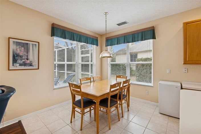 Image No.18-5 Bed House for sale