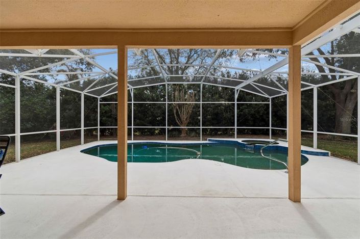 Image No.36-5 Bed House for sale