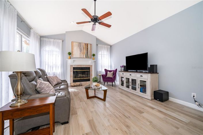 Image No.11-4 Bed House for sale