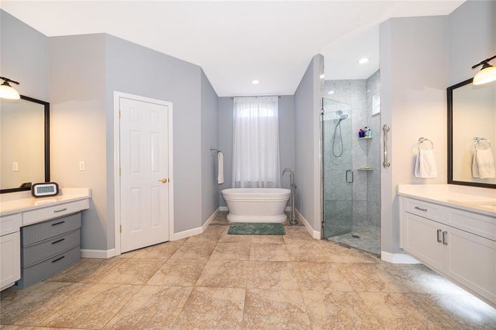 Image No.18-4 Bed House for sale