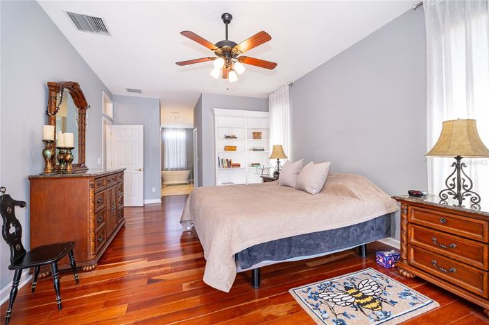 Image No.23-4 Bed House for sale