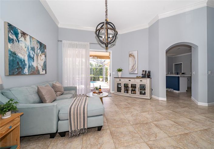 Image No.3-4 Bed House for sale