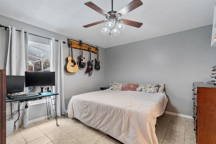 Image No.12-3 Bed House for sale