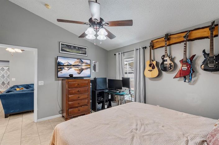 Image No.13-3 Bed House for sale