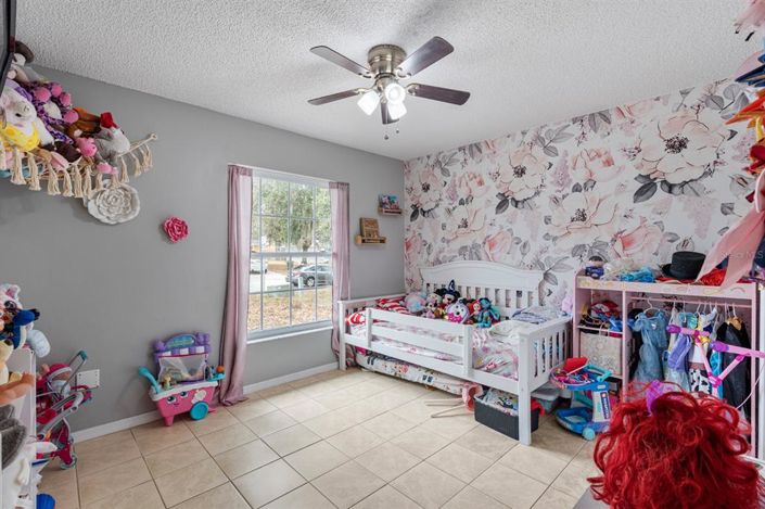 Image No.17-3 Bed House for sale