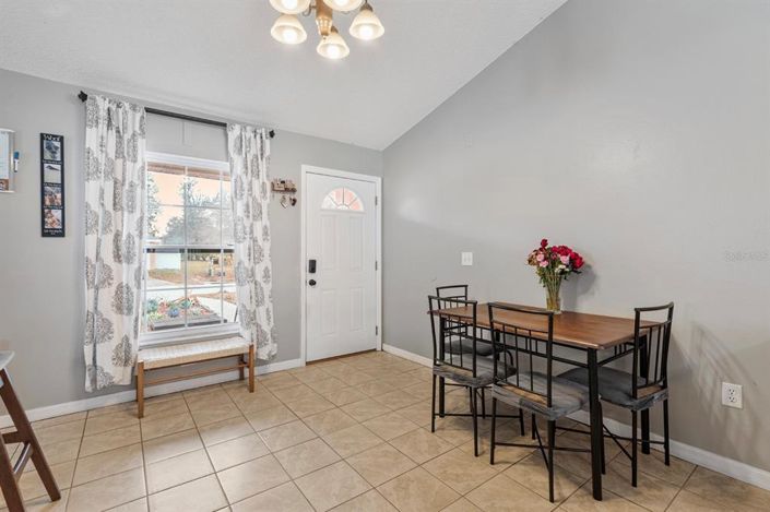 Image No.8-3 Bed House for sale